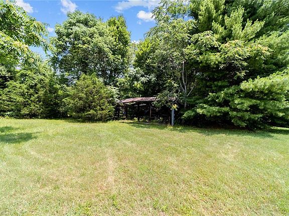2nd image of 396 Big Oak Trl