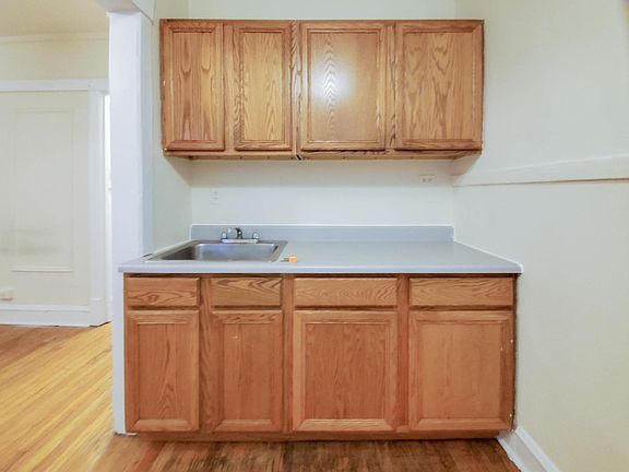 2nd image of 630 W Arlington Pl #12