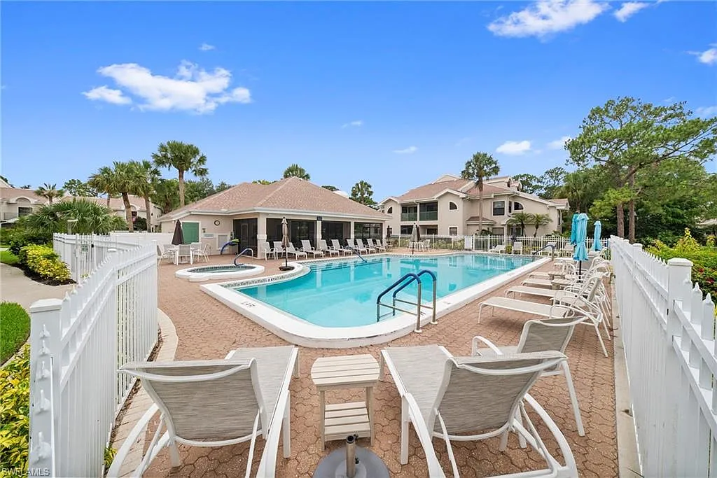 2 bed, 2.5 bath, 1360 sqft, $5,000 — Photo 4