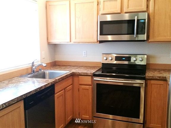 2nd image of 1567 Seasons Lane NW