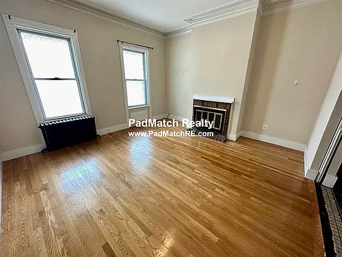 381 Dorchester St #1A Photo 1