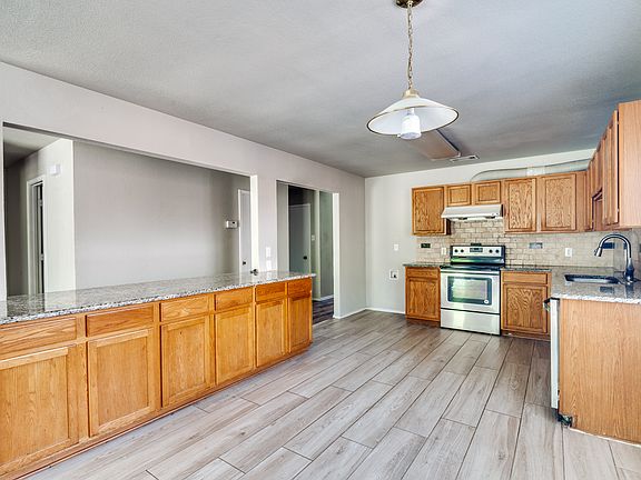 3rd image of 3846 Juniper Hills Dr
