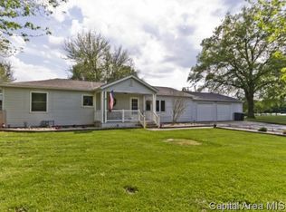 4466 N Primrose Ln, Riverton, IL 62561