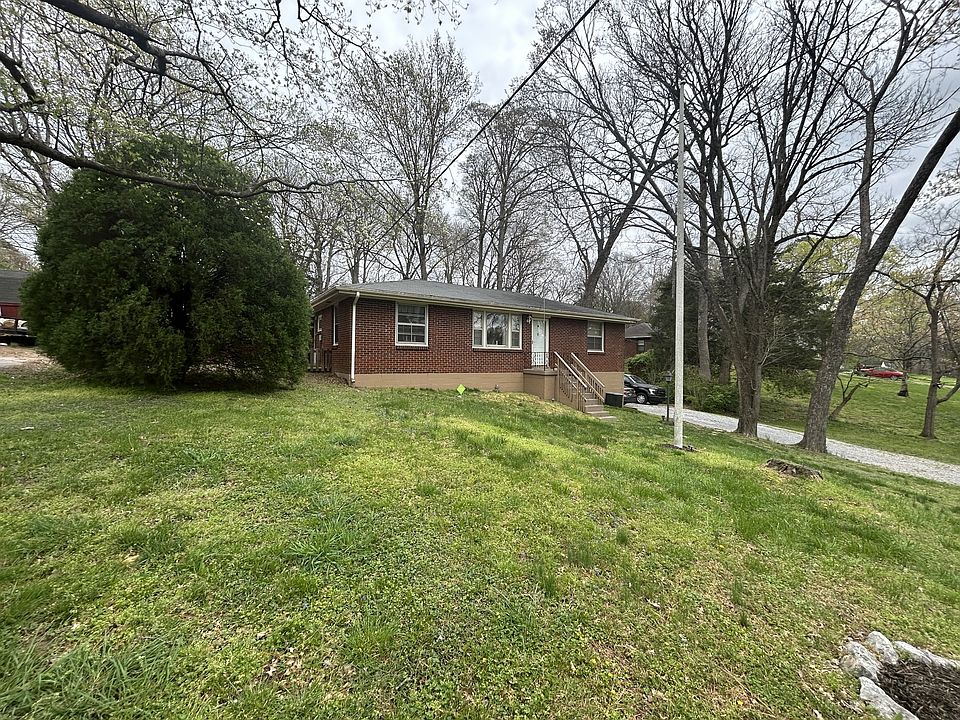 1st image of 440 Coventry Dr