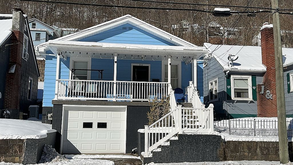 932 Guyandotte Ave, Mullens, WV 25882 Zillow