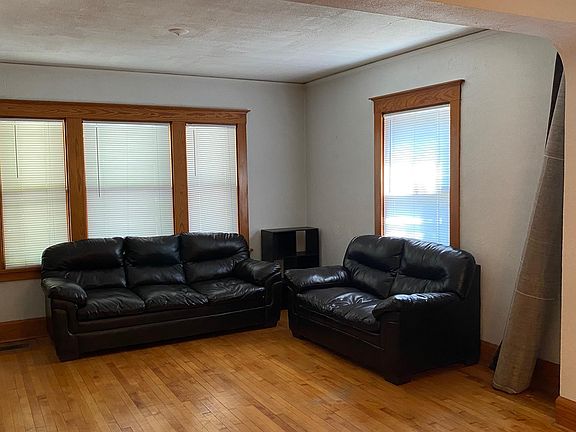 5th image of 140 N Gardiner Ave