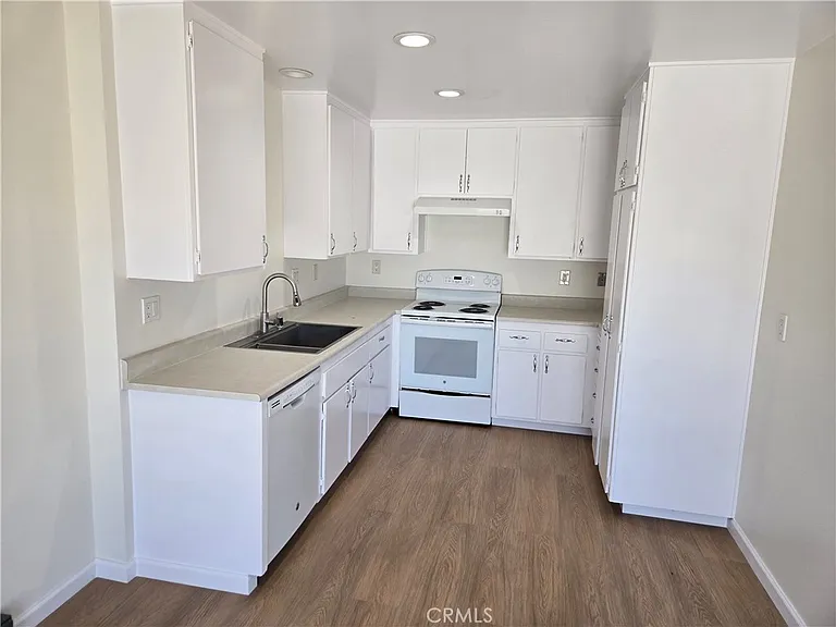 7040 Auburn Way — Photo 4
