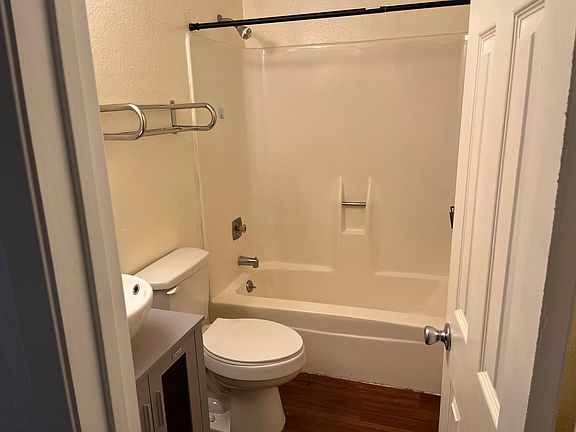 2nd image of 119 Saluria Pl