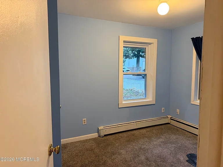223 Riverside Dr — Photo 9