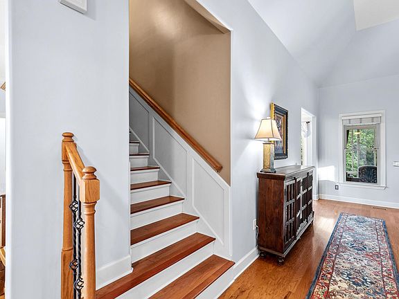 5th image of 8419 Ledge Cir