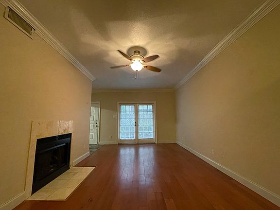 4th image of 2121 El Paseo St APT 1201