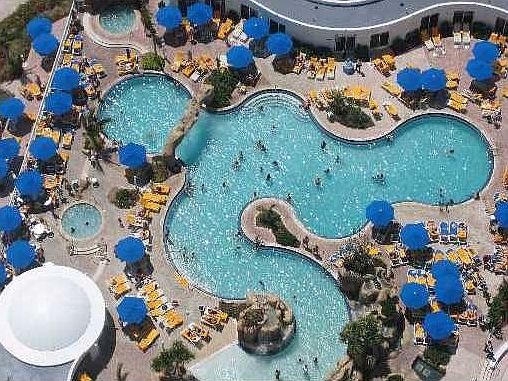 5th image of 18101 Collins Ave APT 1106