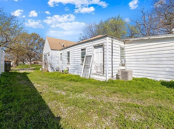 4th image of 424 Ogden Ave