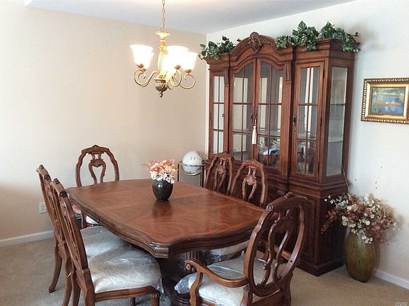 4th image of 878 Verona Dr