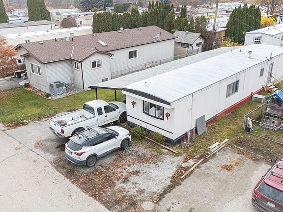 3rd image of 720 Commonwealth Rd #40