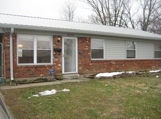 3808 Carpenter Dr, Louisville, KY 40229