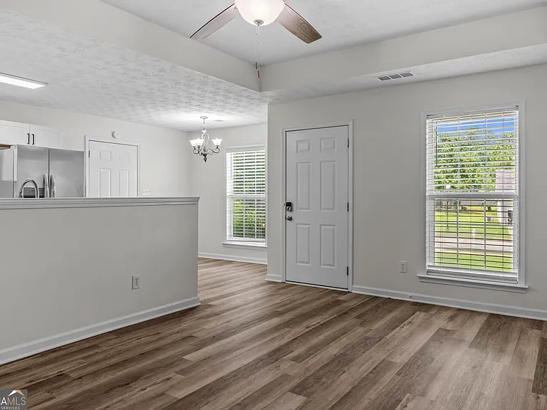 1091 Creek Point — Photo 12