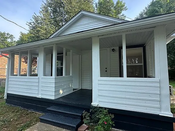 517 3rd St, Lawrenceburg, TN 38464