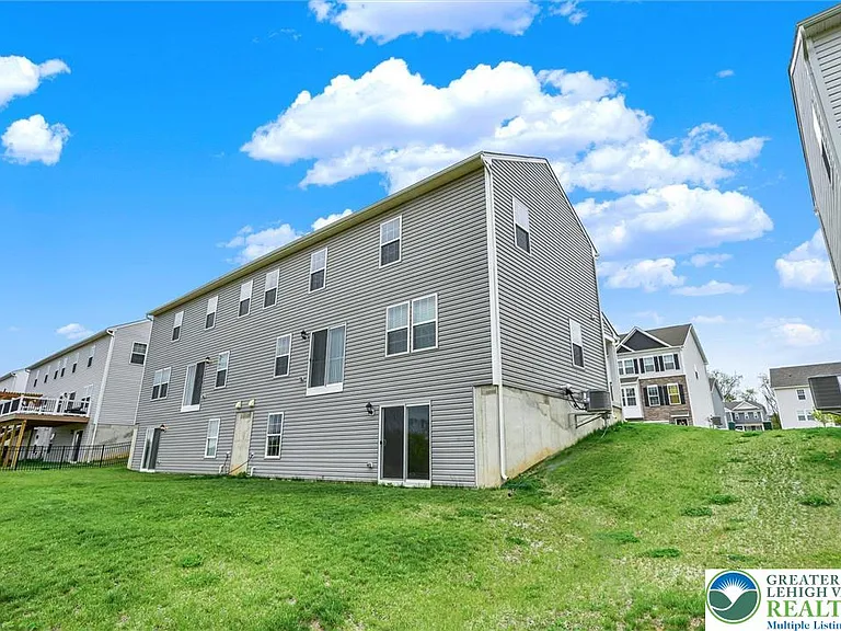 264 Winding Rd — Photo 28