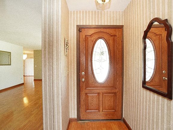 4th image of 1071 Hartford Cir