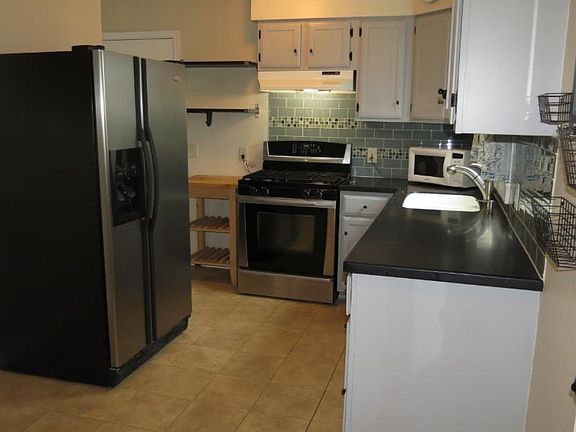 5th image of 102 Van Buren Ave S