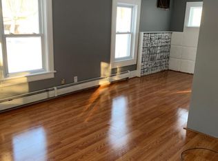 40 Wilbur Rd, Pleasant Valley, NY 12569