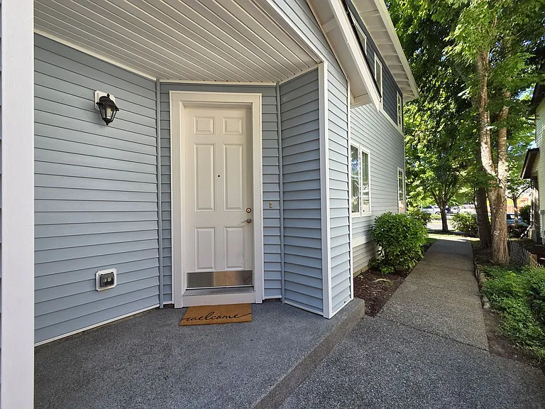 1185 Griggs St — Photo 2