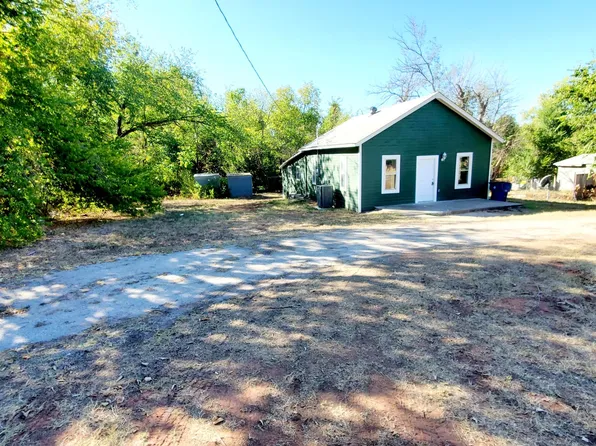 1611 E Garfield Ave, Guthrie, OK 73044