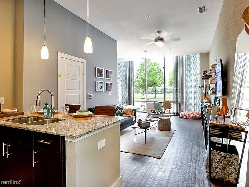 mueller-apartment-interior-living-room1