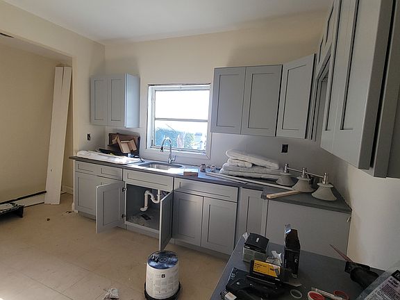 5th image of 90 Ridge Ave Floor 2