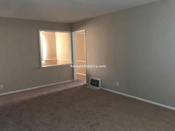 3rd image of 10640 Victory Blvd #1