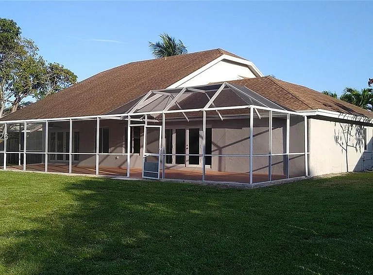 15013 SW 10th St #HOUSE — Photo 9