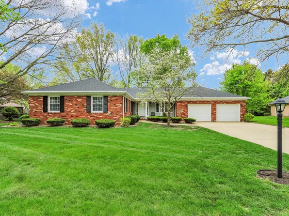 4009 Farhills Dr, Champaign, IL 61822