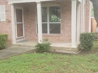 619 Strings Dr, San Antonio, TX 78216