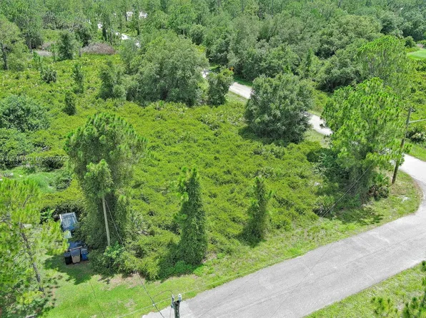 3100 E 13th St, Lehigh Acres, FL 33972