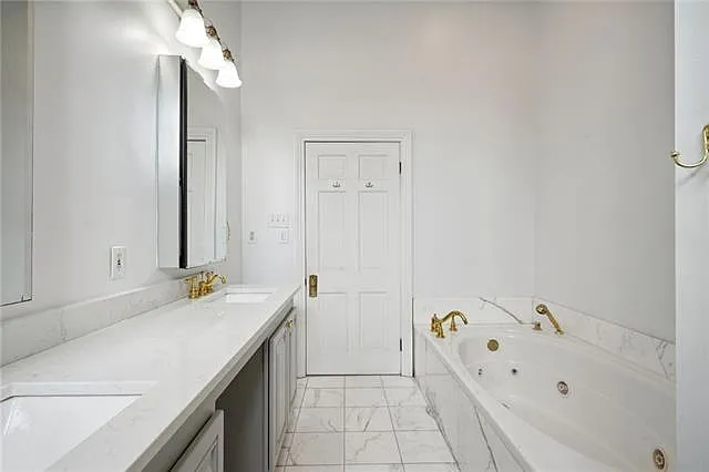 1104 Dauphine St #3 — Photo 20