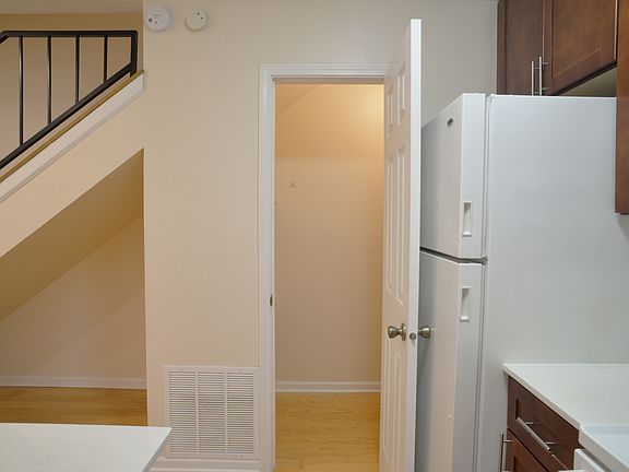 4th image of 1263 Wyndham Ln APT 102