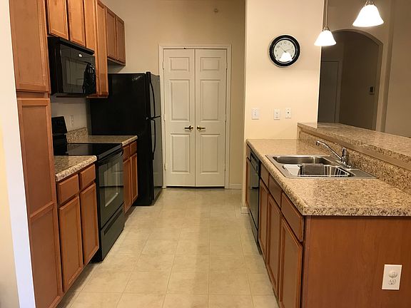 2nd image of 31 Kassebaum Ln APT 204