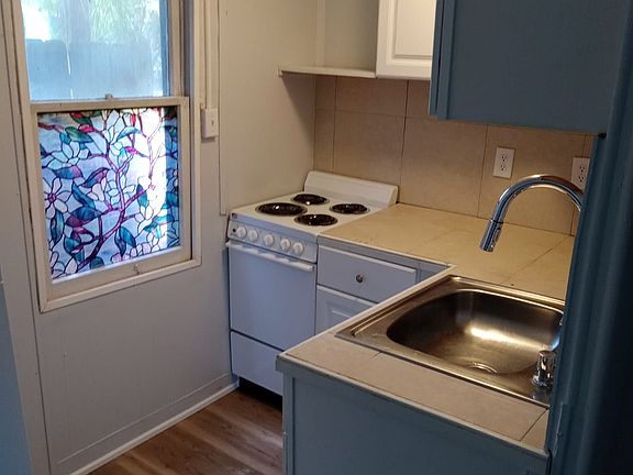 5th image of 5904 N Cherokee Ave APT C
