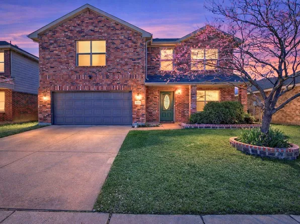 2112 Biggs St, Fort Worth, TX 76177