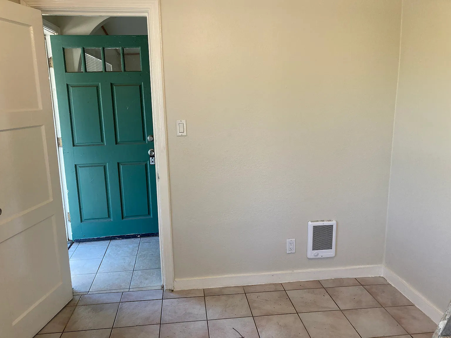 3 bed, 1400 sqft, $1,650 — Photo 4
