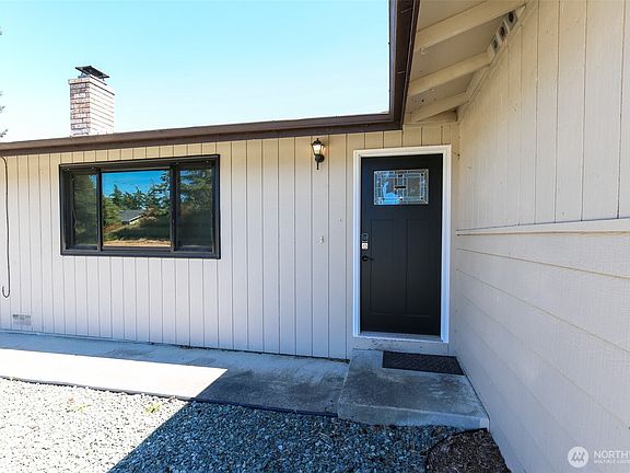 2nd image of 748 SW Heller Street