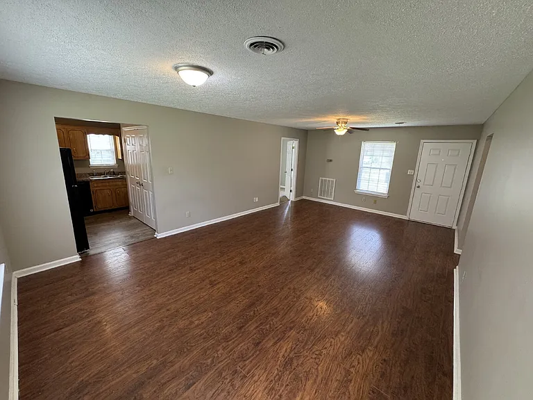 415 Eddy St — Photo 4