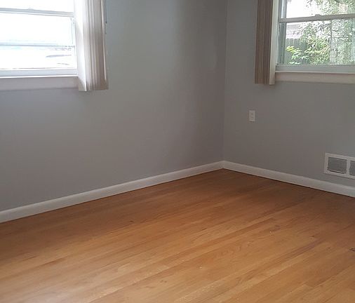 5th image of 1225 Parkview St