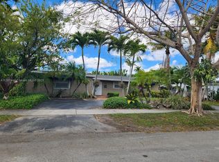 9261 SW 59th St, Miami, FL 33173