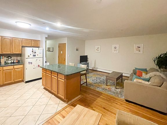 2nd image of 2358 37th St #2
