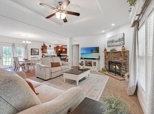 1038 Calestown Rd, Bonneau, SC 29431