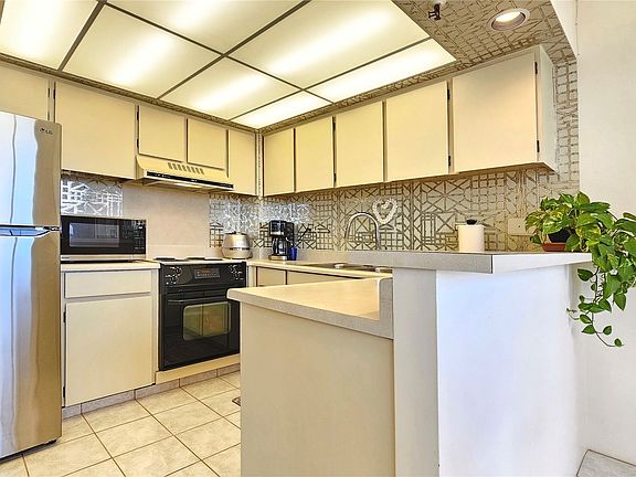 4th image of 2499 Kapiolani Blvd APT 2109