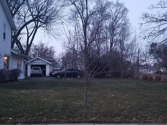 4th image of 306 Iroquois Ave