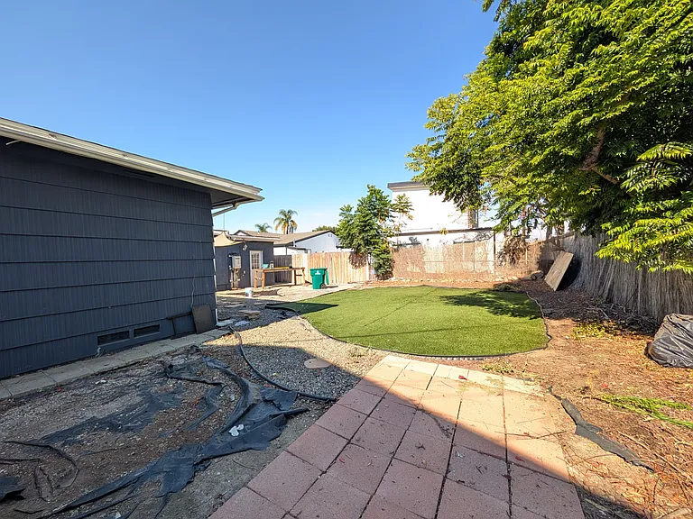 6132 Pembroke Dr — Photo 3